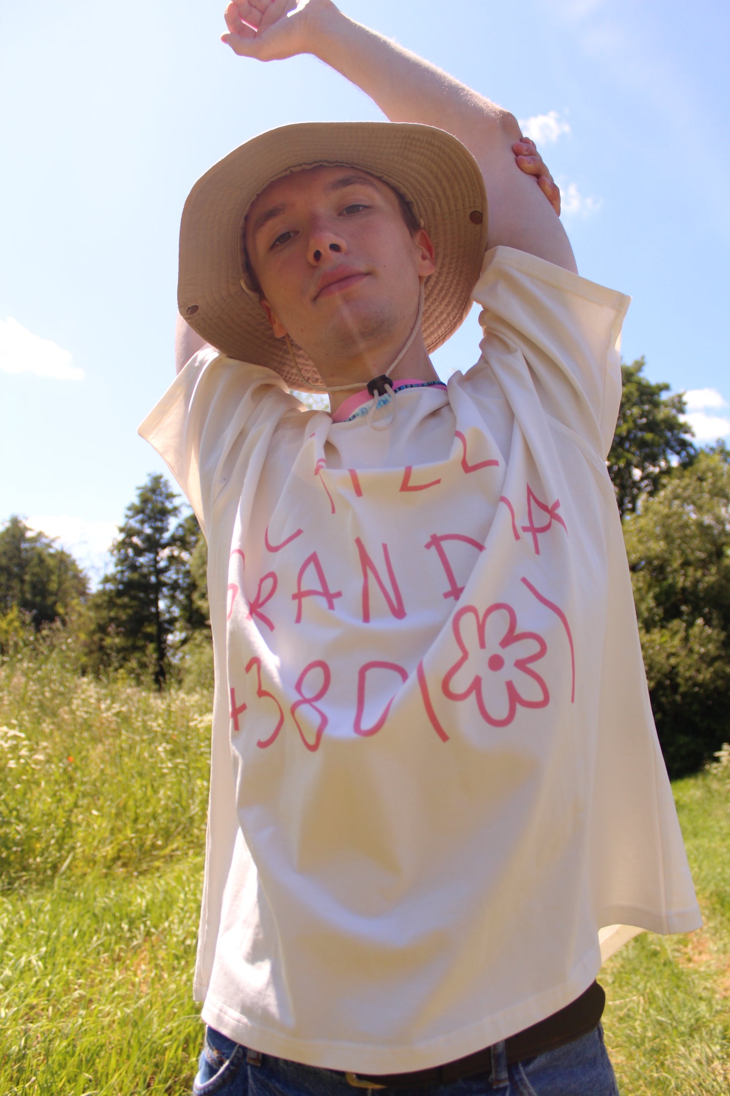 Oversize T-shirt "Call Grandma"