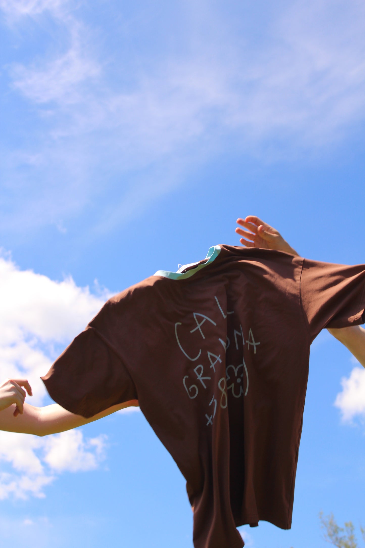 Oversize T-shirt "Call Grandma"